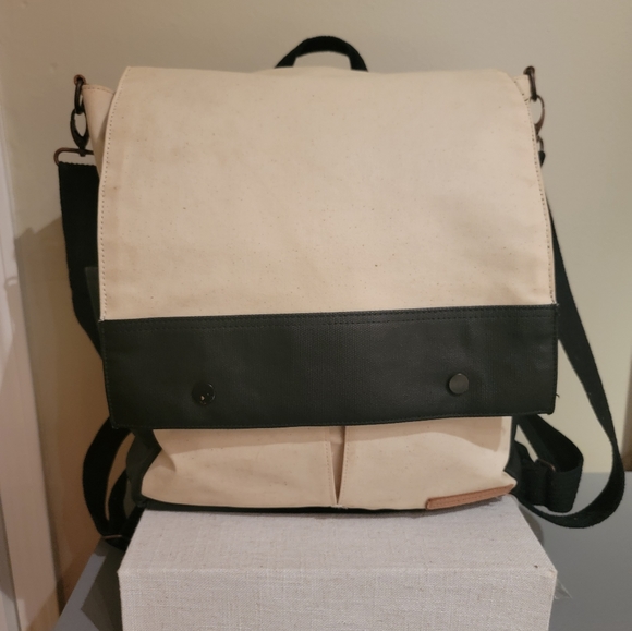 Petunia Pickle Bottom Handbags - Petunia Pickle Bottom Pathway Pack